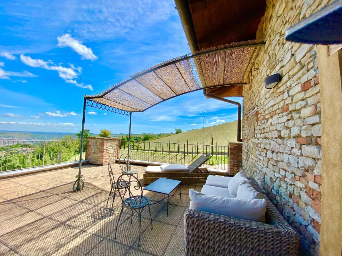Villa I Tre Poggi Dimora Di Charme Canelli Exterior foto