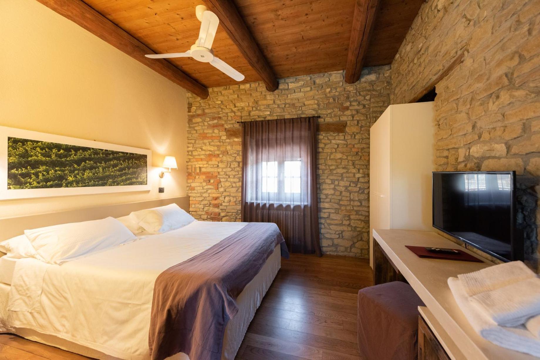 Villa I Tre Poggi Dimora Di Charme Canelli Exterior foto