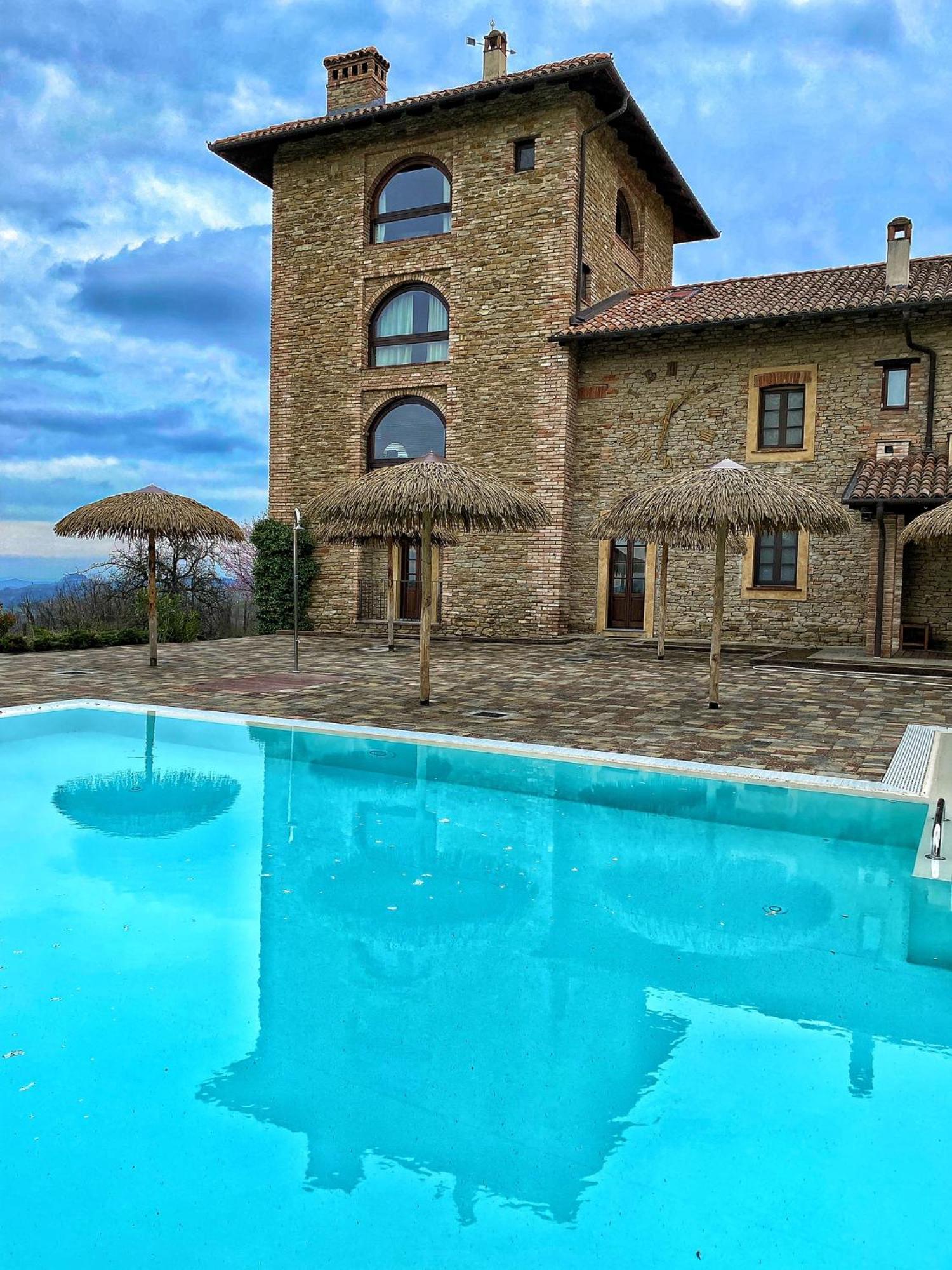 Villa I Tre Poggi Dimora Di Charme Canelli Exterior foto