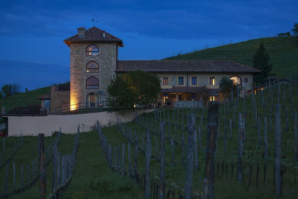 Villa I Tre Poggi Dimora Di Charme Canelli Exterior foto